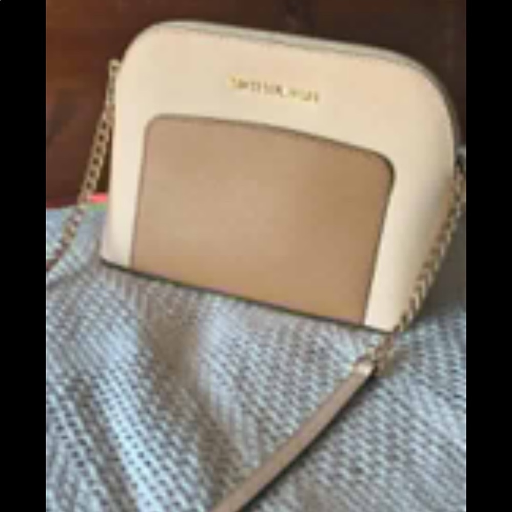 Michael kors crossbody